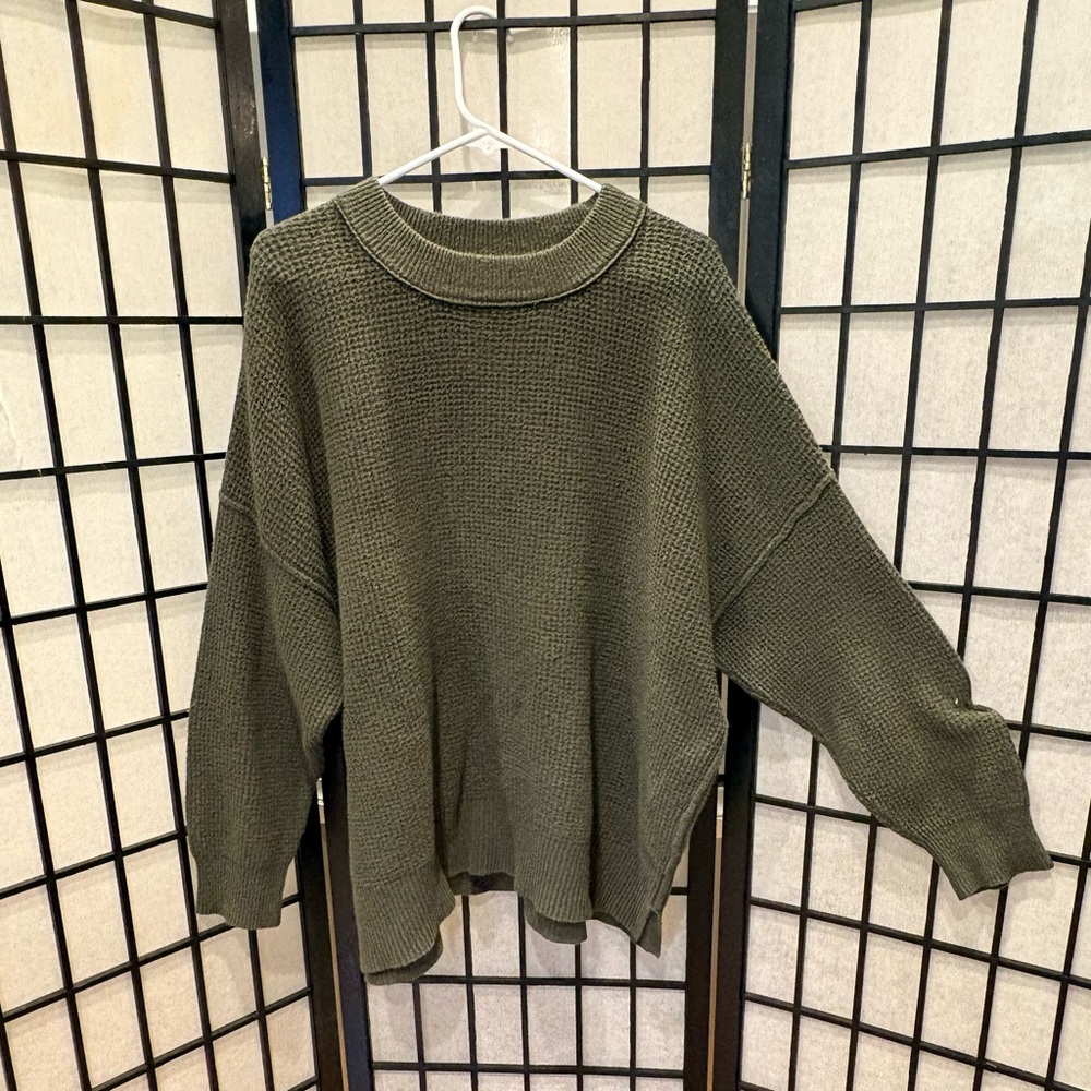 Aerie Oversized Waffle Knit Crewneck Sweater Olive Green L
